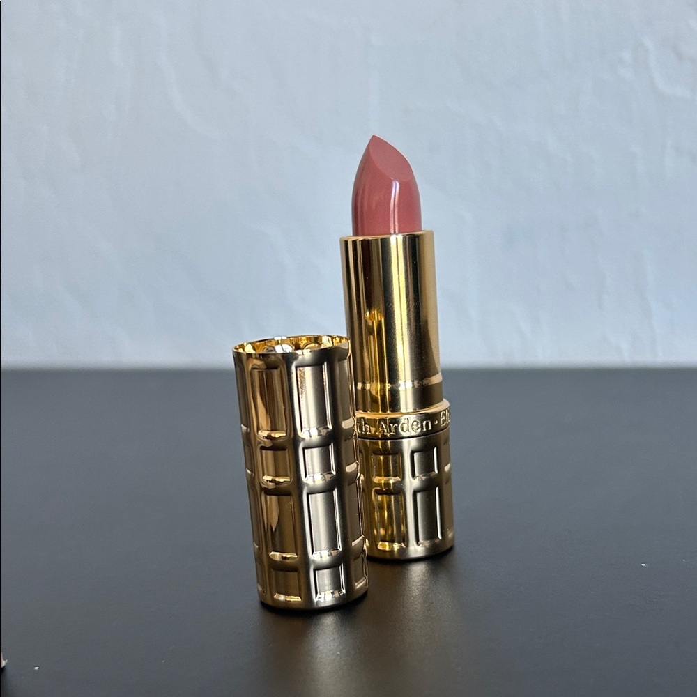 Elizabeth Arden Ceramide Ultra Lipstick — Cameo No9 - Picture 2 of 7